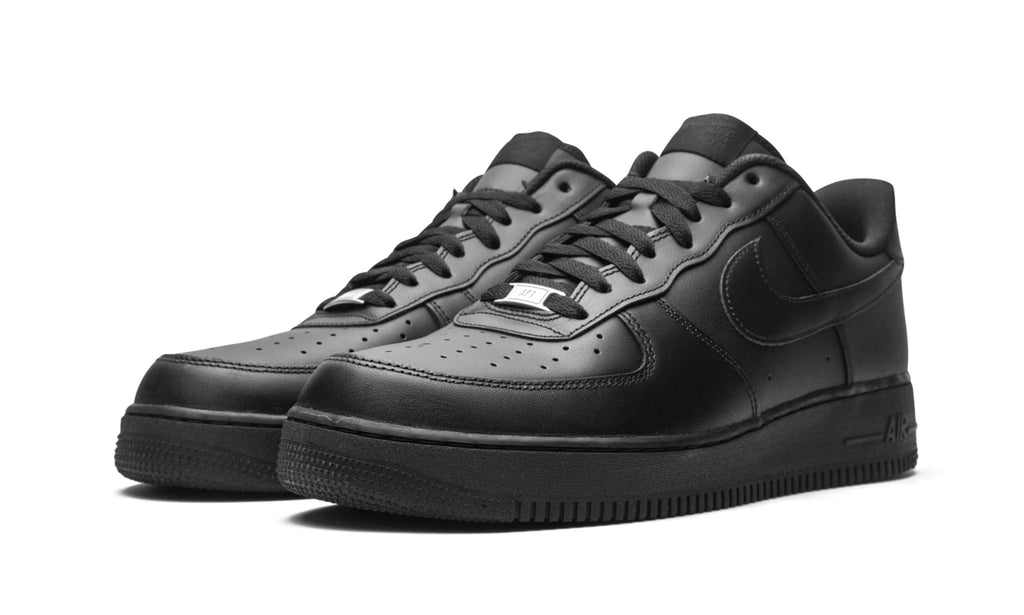 Air Force 1 Low - Triple Black